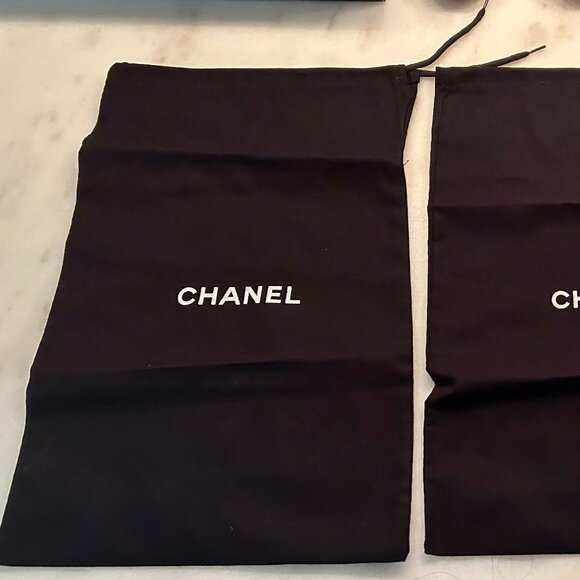 CHANEL T Strap Mary Jane Cap Toe Heels Black Tan Leather CC Logo Pumps 38.8 US8 - Picture 12 of 16